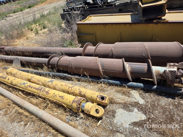 Displacement Auger