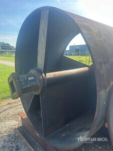 72 in Cleanout Excavator Bucket