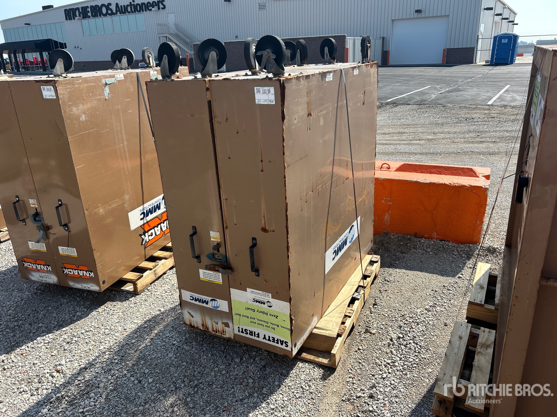 Knaack 109 Job Site Box