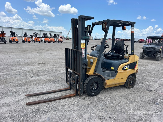 2018 Cat GP18N 3000 lb Pneumatic Tire Forklift