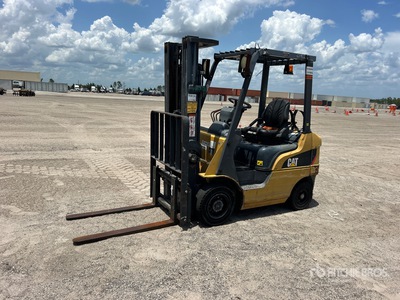 2018 Cat GP18N 3000 lb Pneumatic Tire Forklift