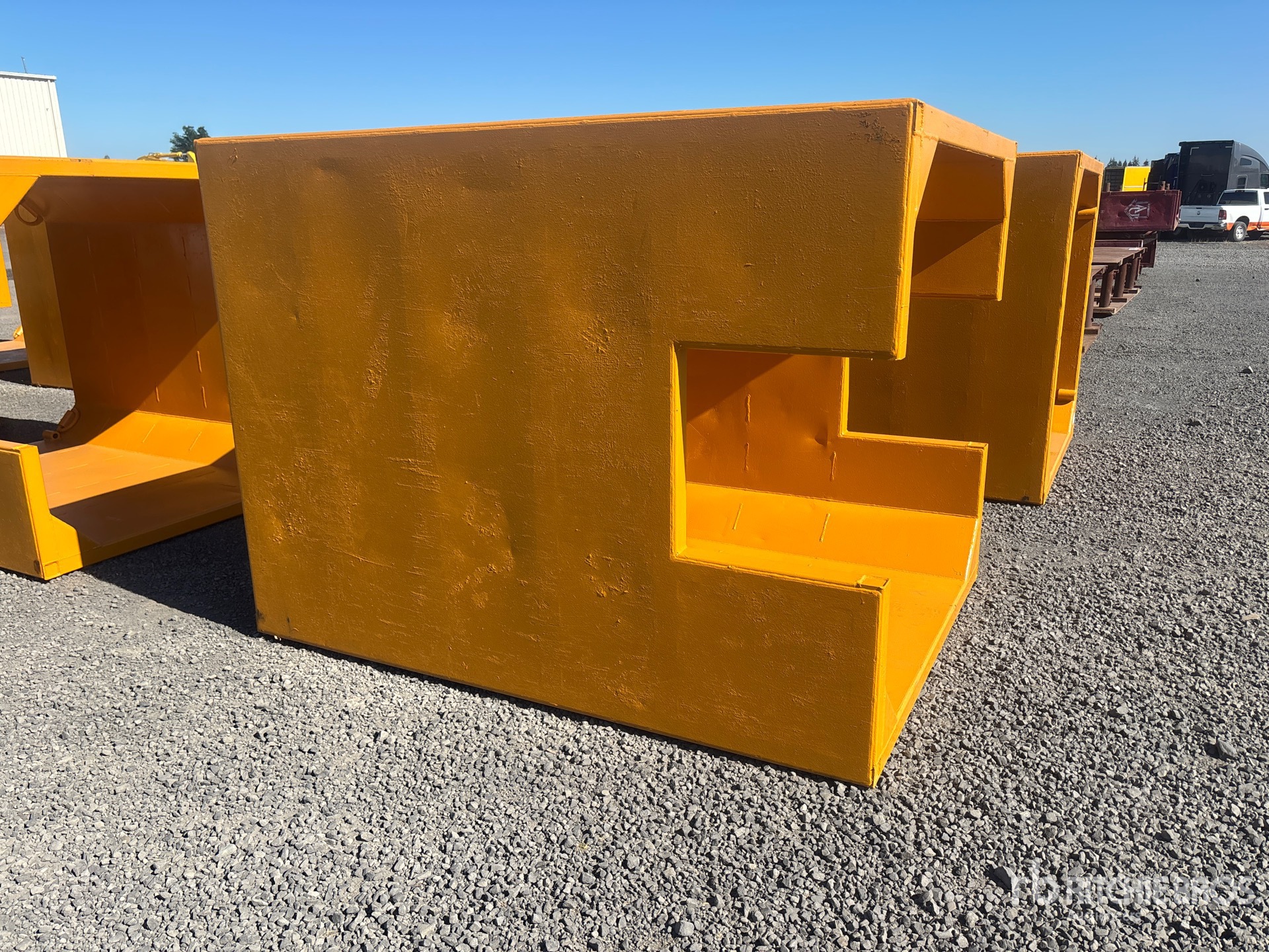 Trench Shoring TS1850 6 ft x 8 ft (3 in Wall) Manhole Box