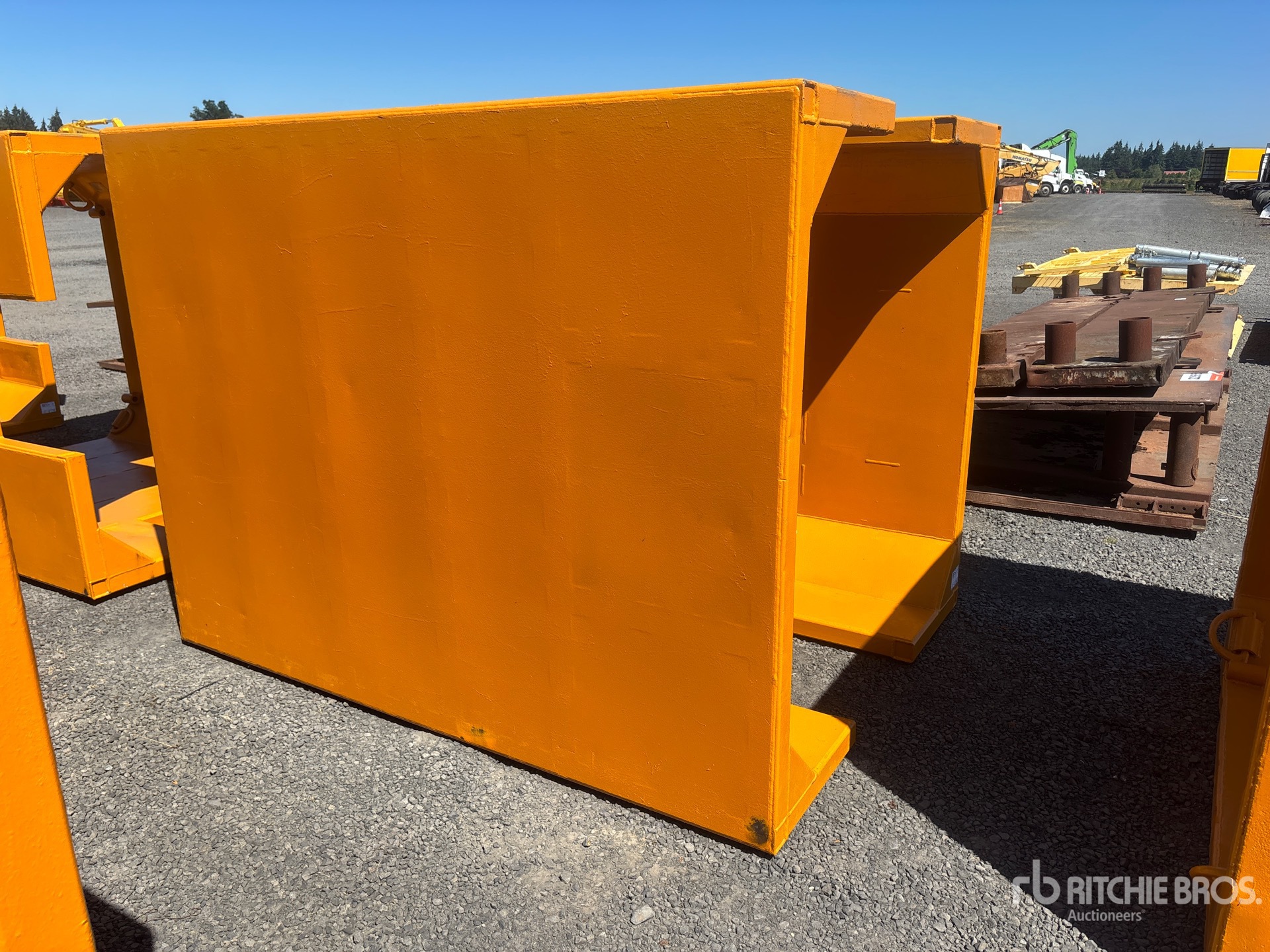 Trench Shoring TS1850 6 ft x 8 ft (3 in Wall) Manhole Box