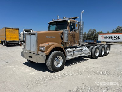 2012 Western Star 4900SA 8x4 Tri/A Day Cab Truck Tractor