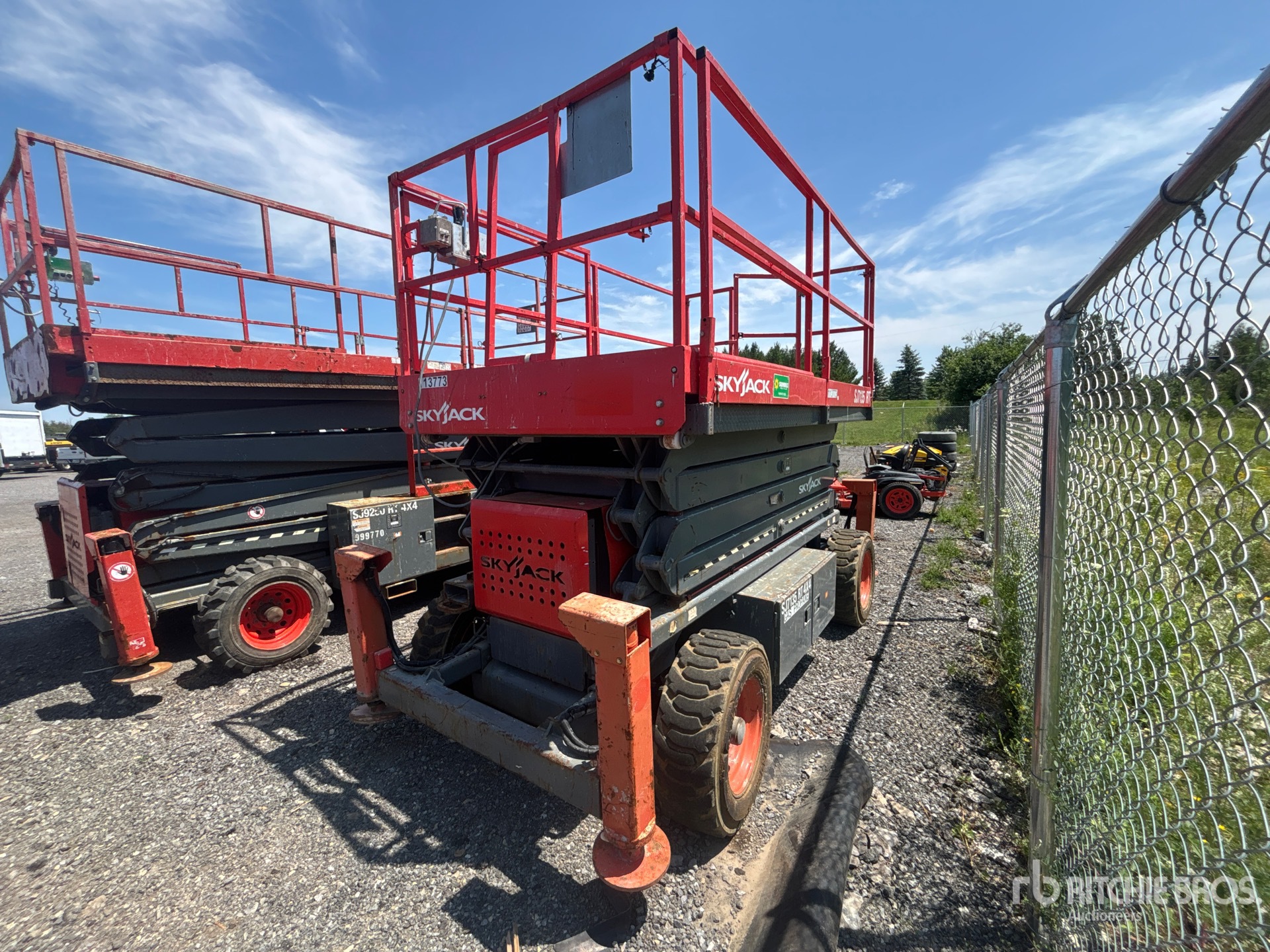 2007 Skyjack SJ7135 Scissor Lift