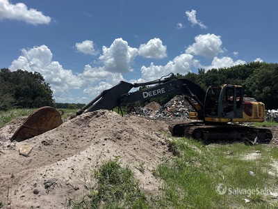 John Deere 200D Excavadora de Cadenas (Inoperable)