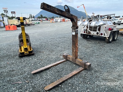 2011 Kinshofer KM420 46 in Fork Attachment