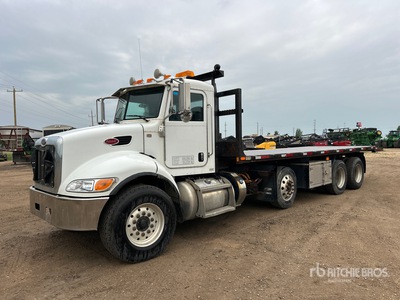 2013 Peterbilt 348 8x4 Rollback Truck