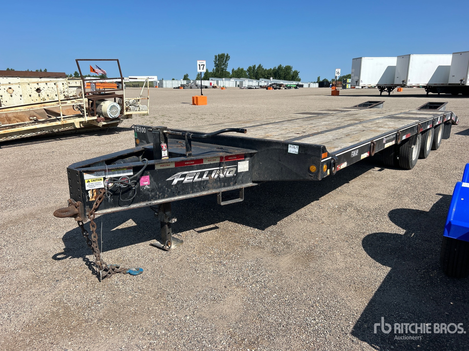 2019 Felling FT-30-3FP 29 ft Tri/A Equipment Trailer