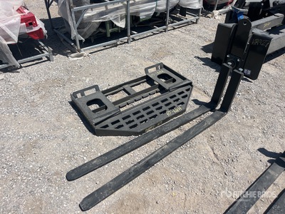 2026 GIYI GY-DHC Skid Steer Forks (Unused)