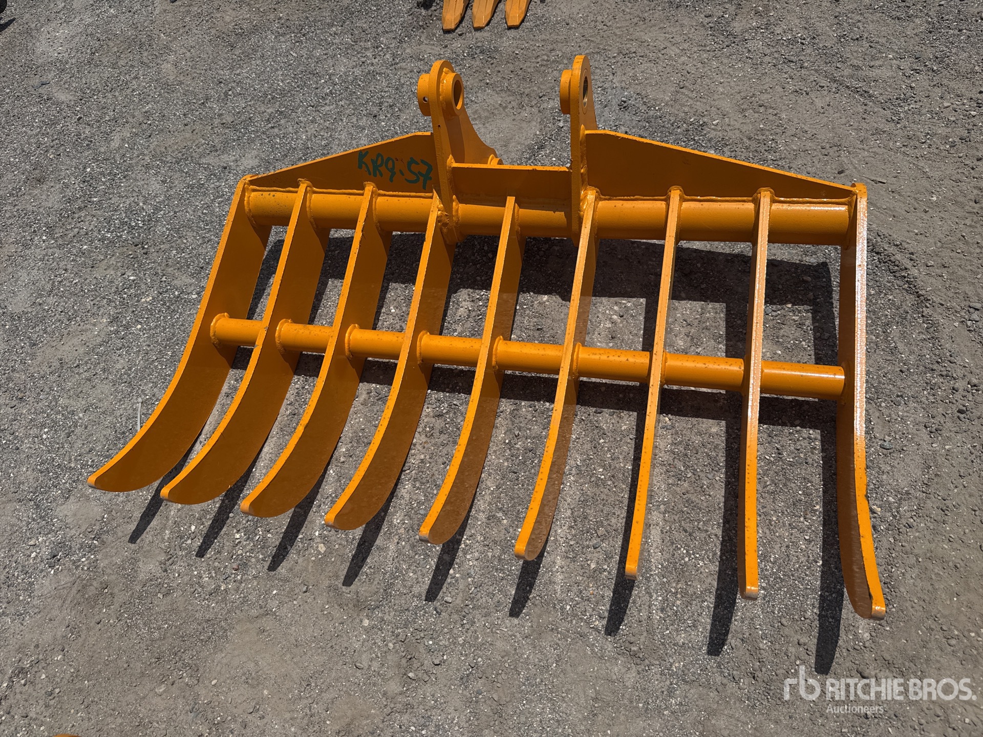 2026 GIYI 45 in Cat 307 Excavator Rake - Fits Cat 307 (Unused)