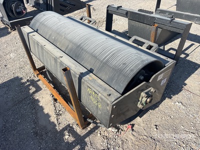 2026 GIYI GY-VR59 60 in Rouleau vibrant pour chargeuse à différentiel (Unused)