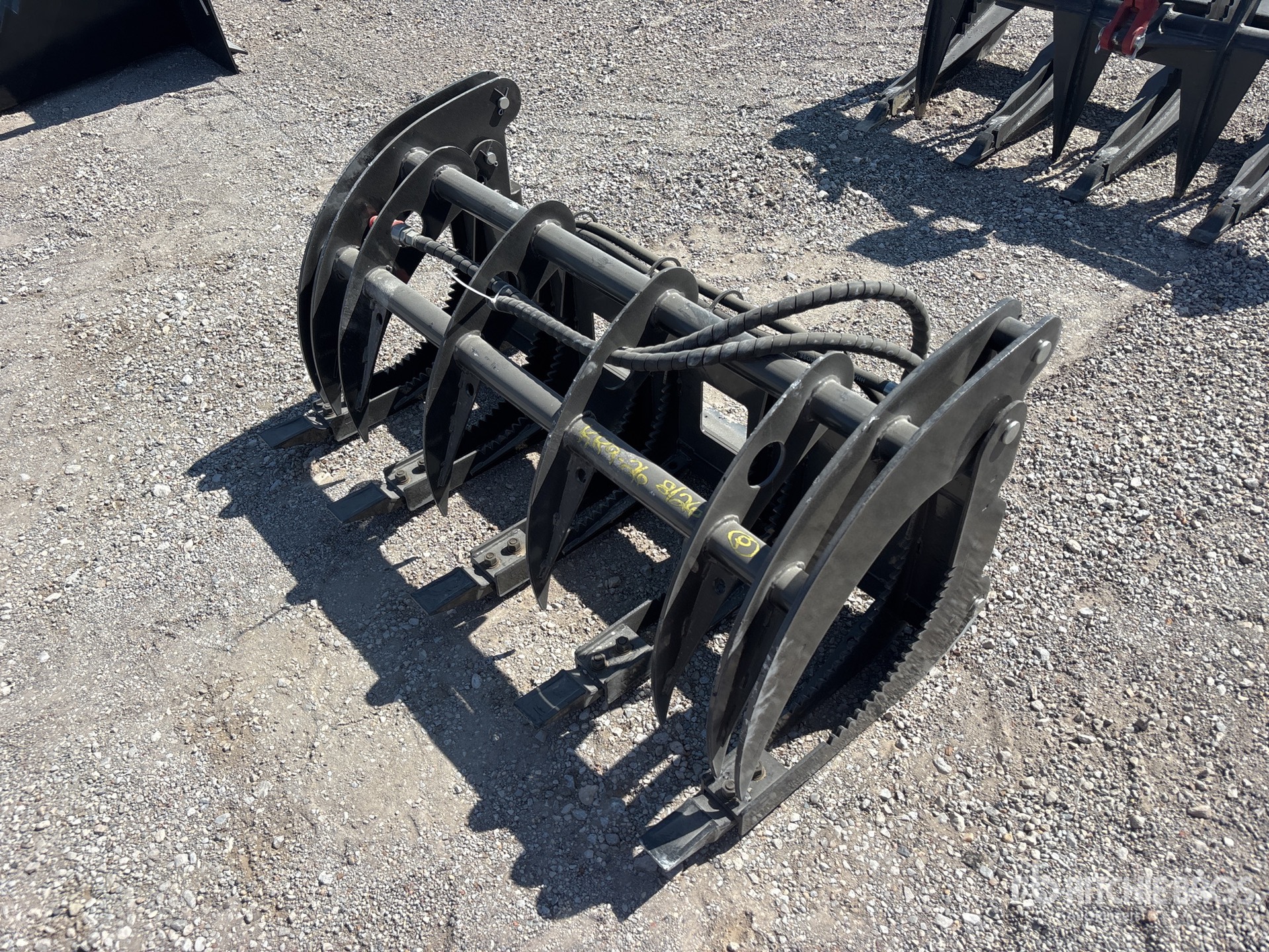 2026 GIYI GY-MCLG60 44 in Mini Skid Steer Root Rake (Unused)