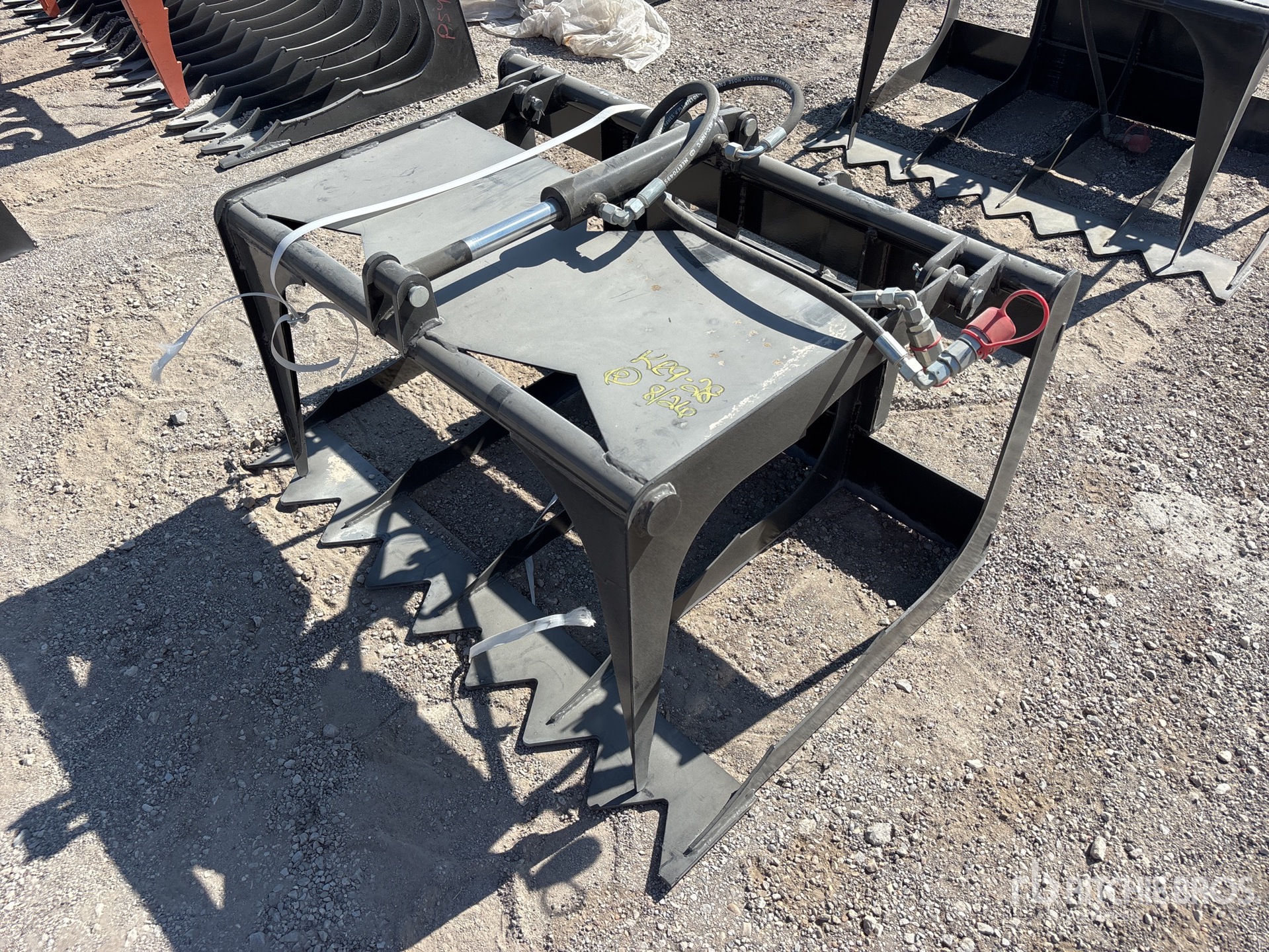 2026 GIYI GY-HWG44 44 in Skeleton Mini Skid Steer Grapple (Unused)