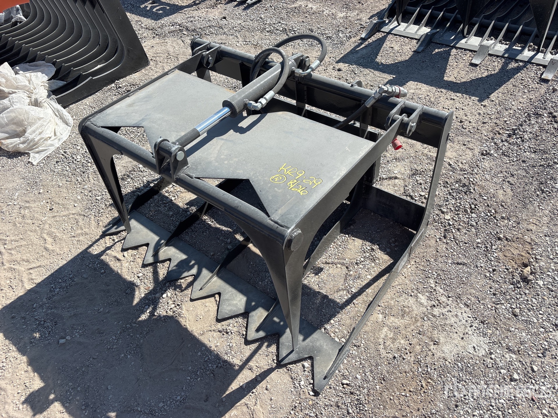 2026 GIYI GY-HWG44 44 in Skeleton Mini Skid Steer Grapple (Unused)
