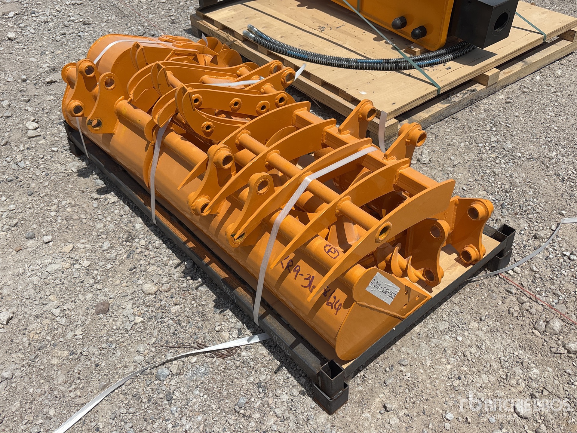 Quantity of (8) 2026 GIYI Cat 301 GYA-8 Mini Excavator Attachments - Fits Cat 301 (Unused)