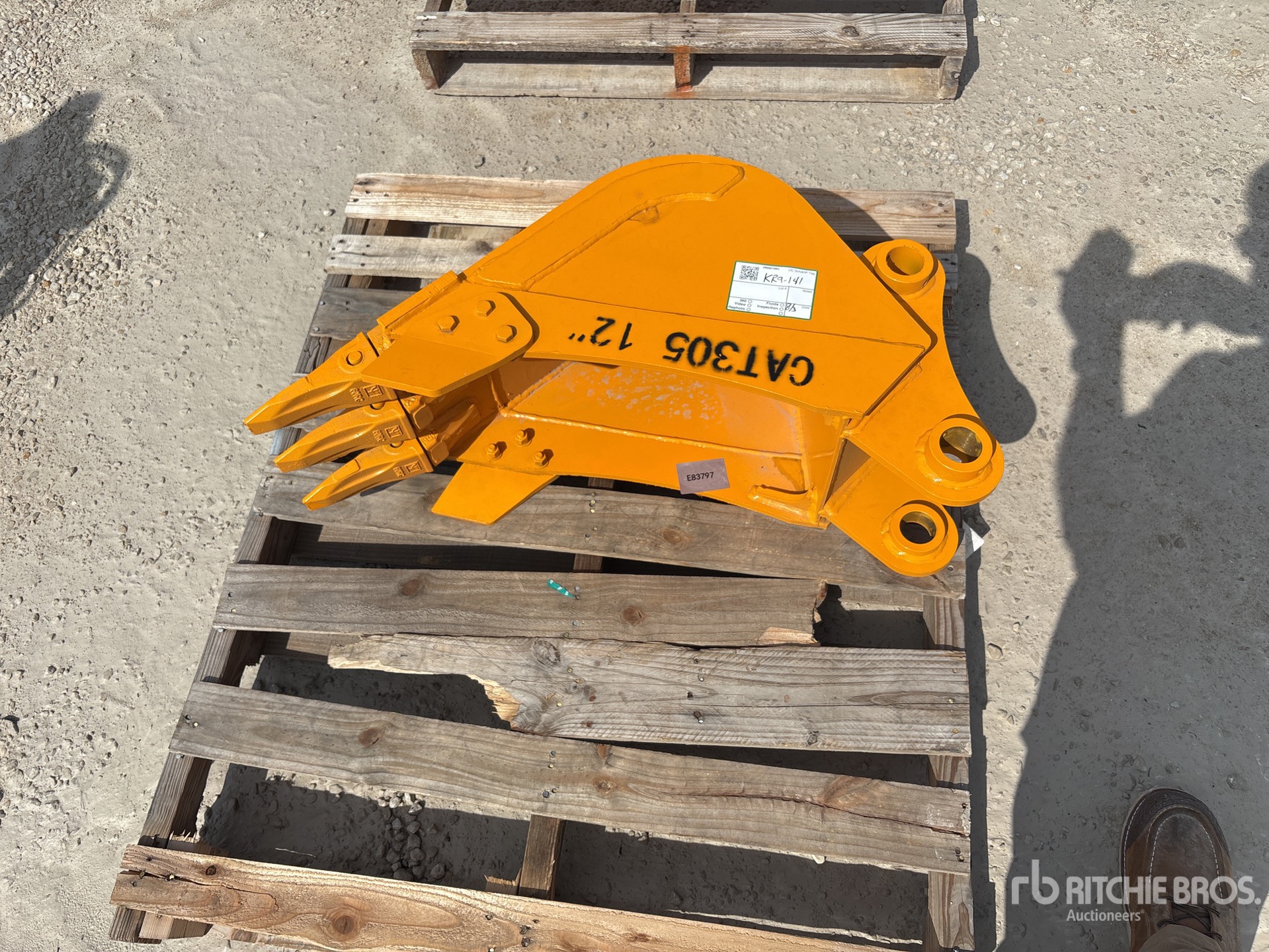 2026 GIYI GY-BK Excavator Bucket - Fits Cat 305 (Unused)