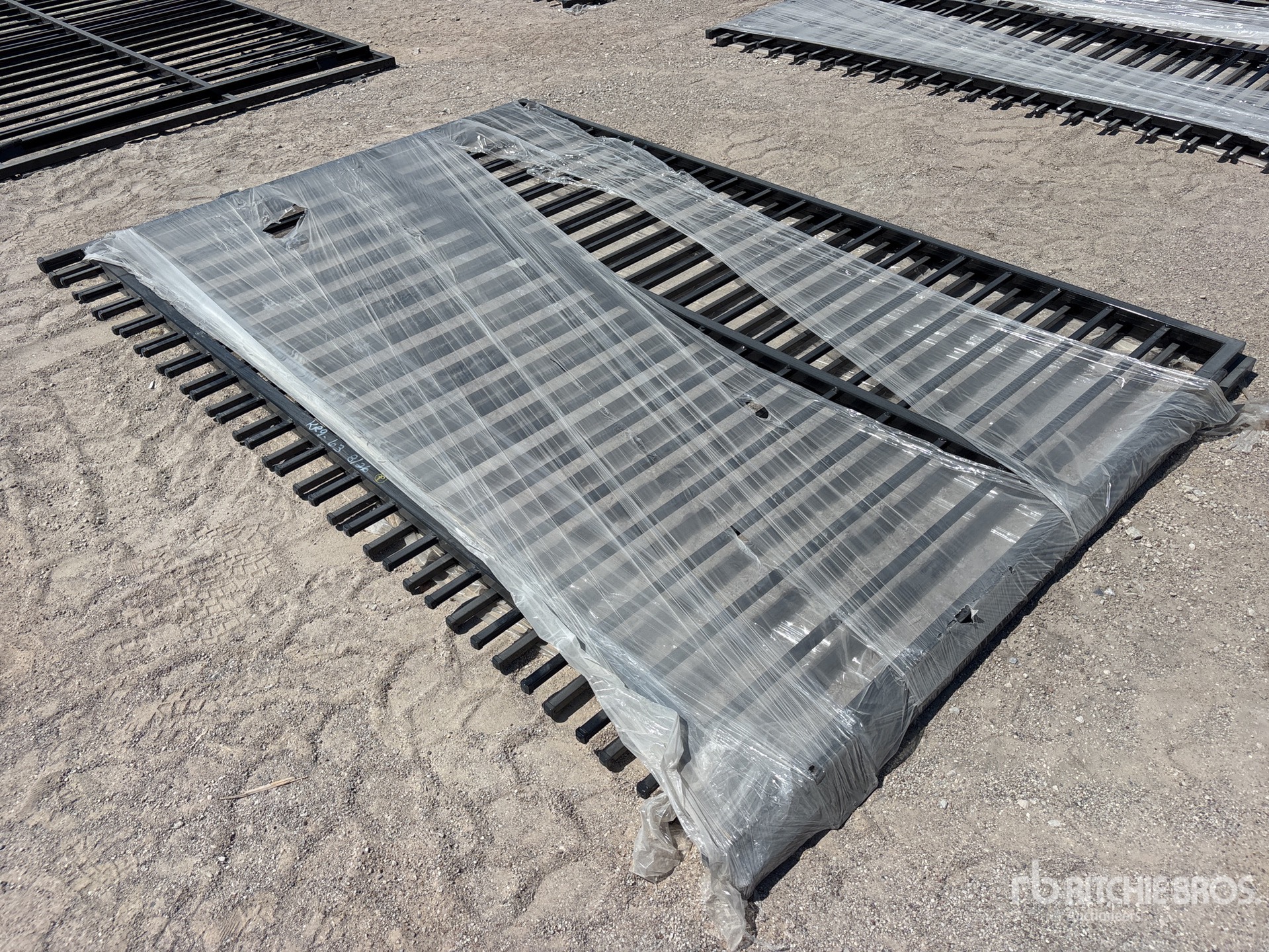 2026 SKLP SK-HLM20 20 ft x 6 ft Bi-Parting Driveway Gate (Unused)