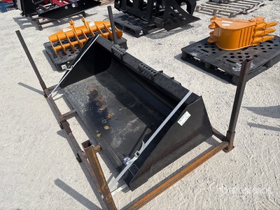 2026 GIYI Skid Steer Bucket Accessorio per mini pala (Unused)