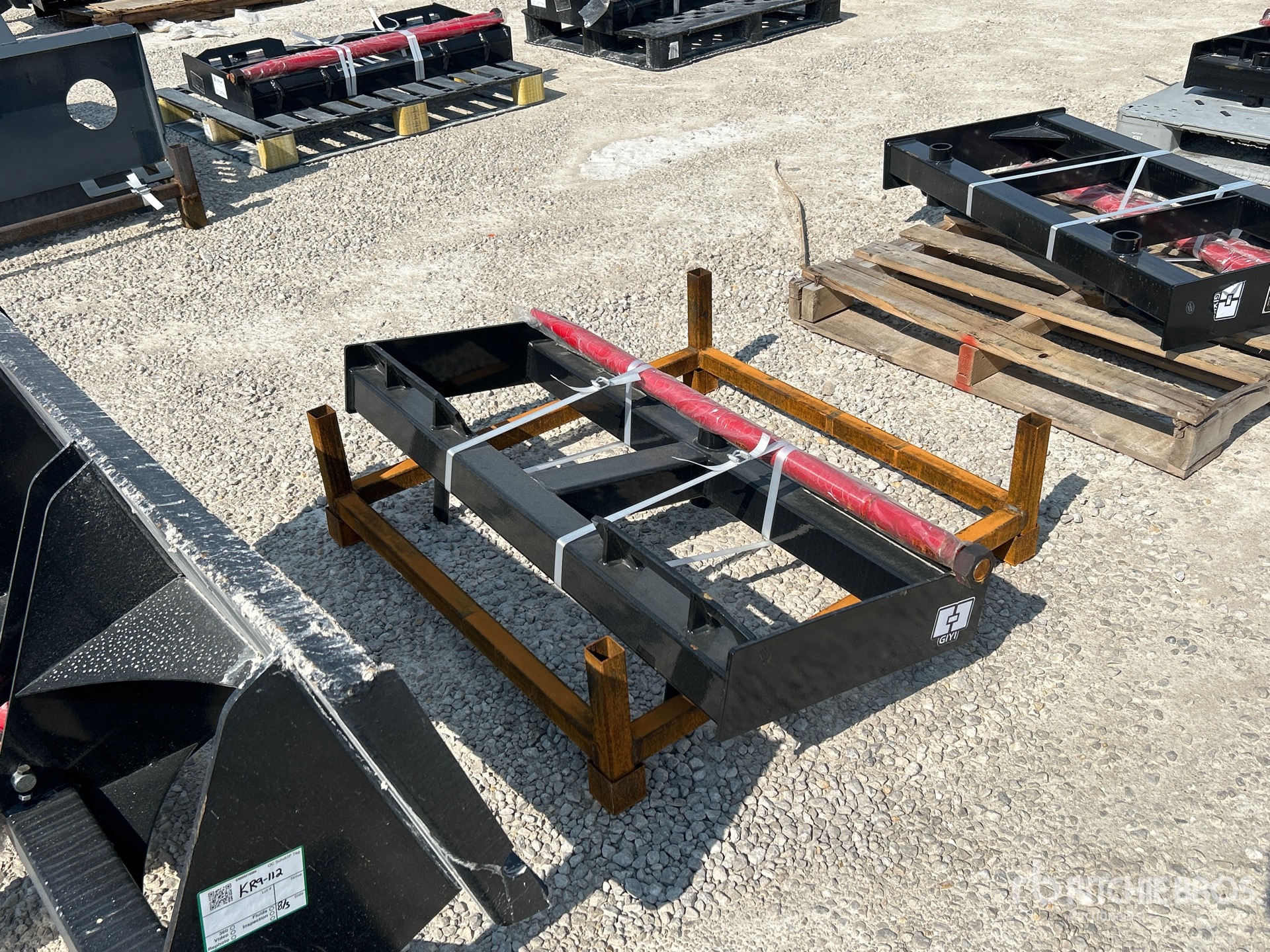 2026 GIYI GY-HF47 47 in Skid Steer Bale Spear (Unused)