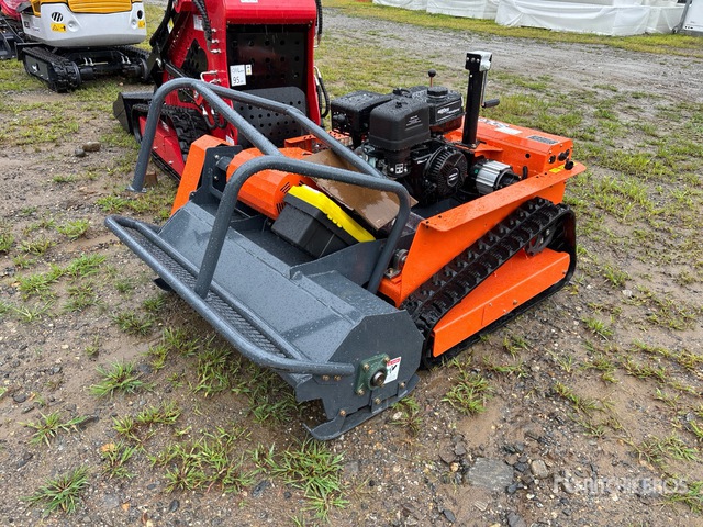 2026 SDLOOL SL-LM1000Q 39 in Remote Controlled Tracked Flail Mower (Unused)