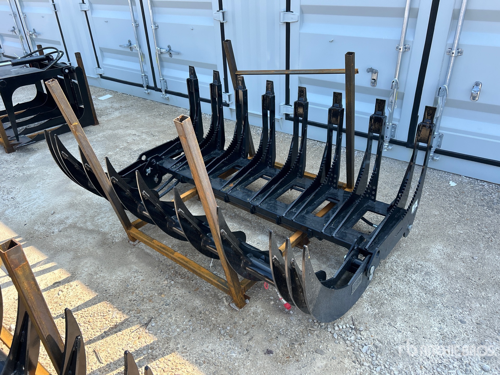 2026 GIYI GY-CLG72 72 in Log Skid Steer Grapple (Unused)