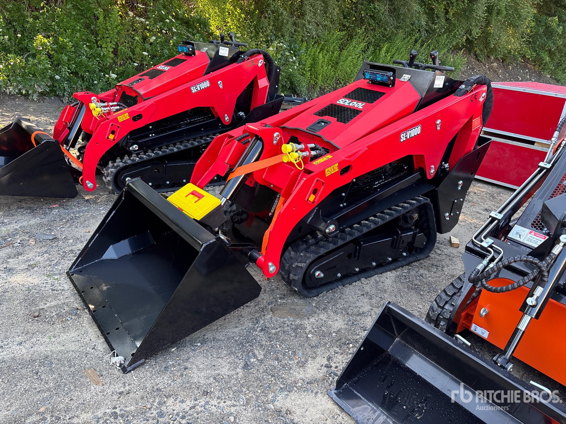 2026 SDLOOL SL-V1000 Mini Compact Track Loader (Unused)
