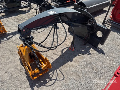 2026 GIYI GY-RG63 13 in 360°Rotating Skid Steer Grapple (Unused)