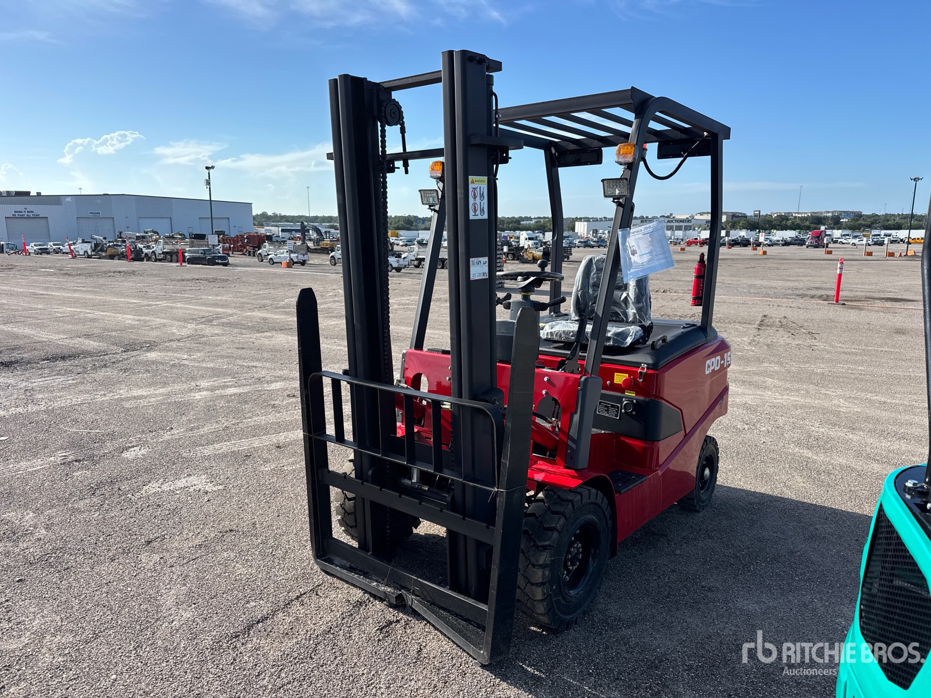 2026 SDLOOL SL-D15 3300 lb Electric Forklift Electric Forklift (Unused)