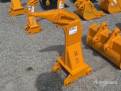 2026 GIYI 9 in Excavator Ripper - Fits Cat 307 (Unused)