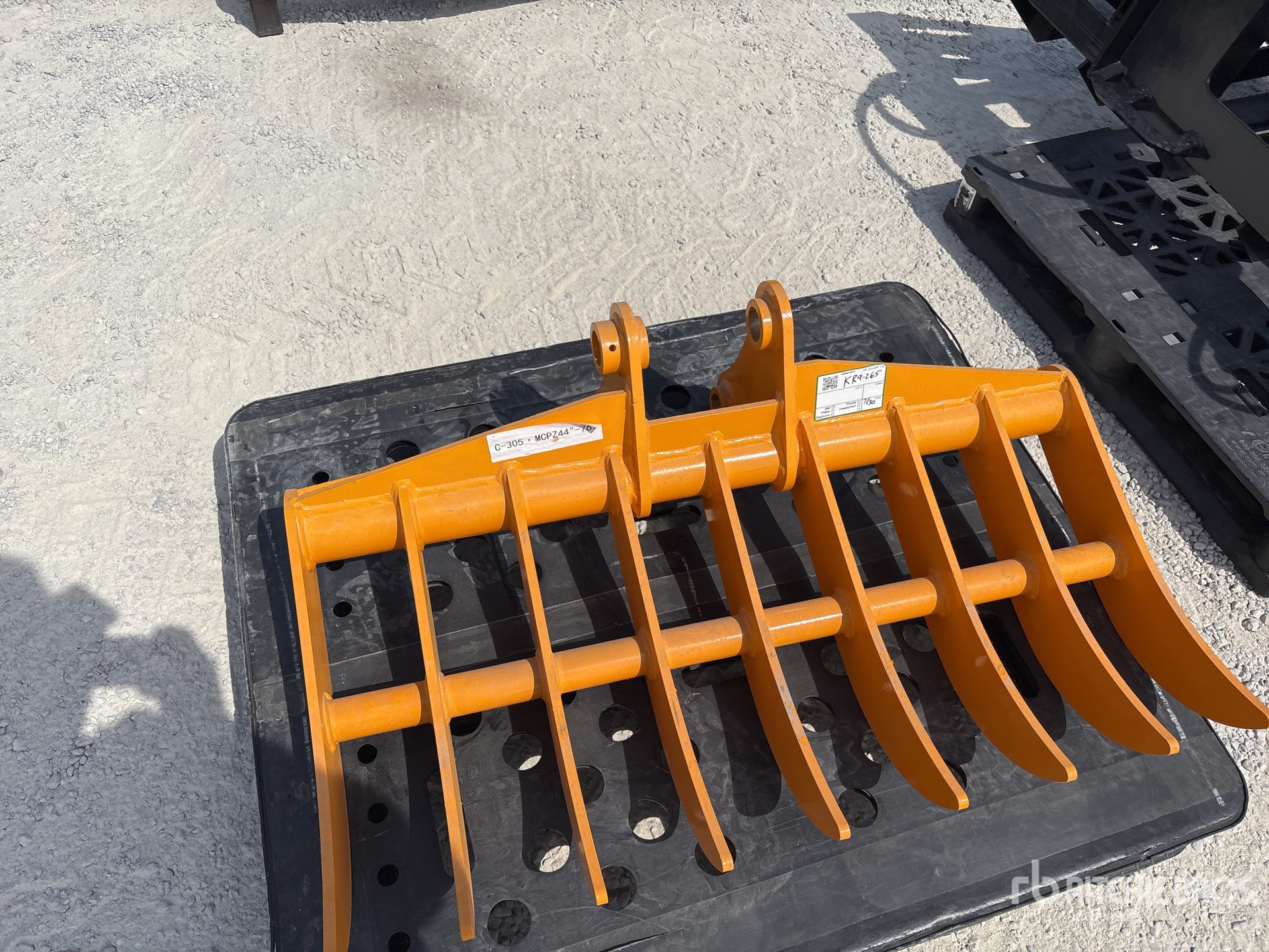 2026 GIYI Excavator Rake - Fits Cat 305 (Unused)