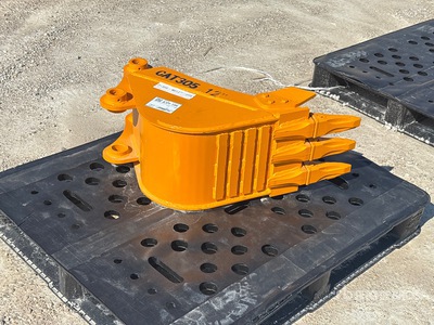 2026 GIYI GY-BK 12 in Digging Excavator Bucket - Fits Cat 305 (Unused)