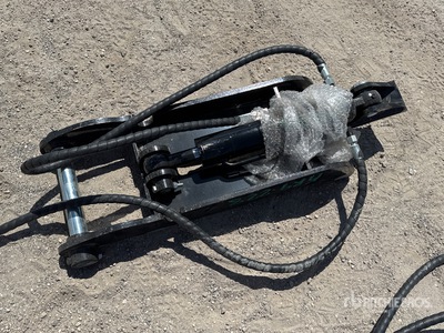 2026 GIYI GY-XJ3T 30 in Hydraulic Excavator Thumb - Fits CAT (Unused)