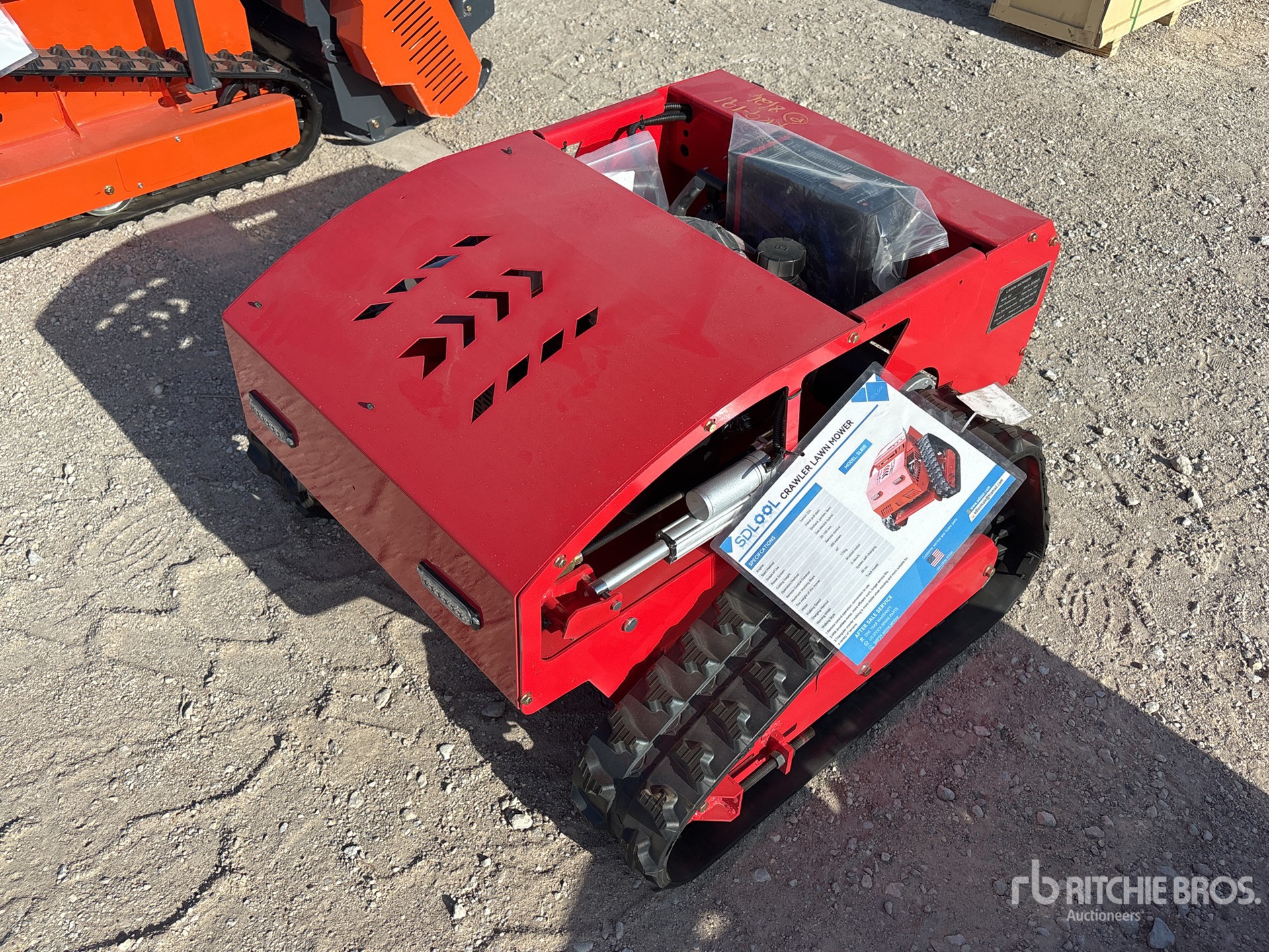2026 SDLOOL SL800 Remote Control Crawler Lawn Mower (Unused)