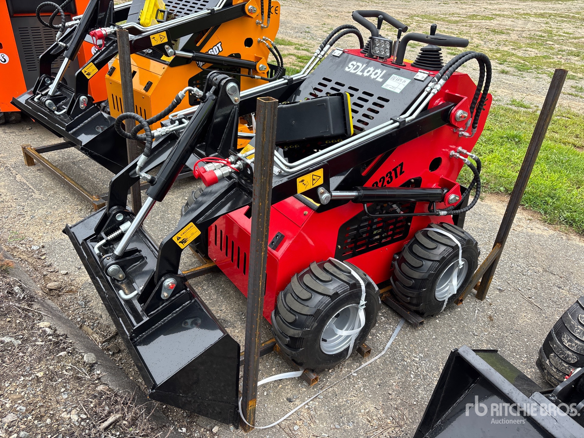 2026 SDLOOL SL-323TZ Mini Skid Steer Loader (Unused)