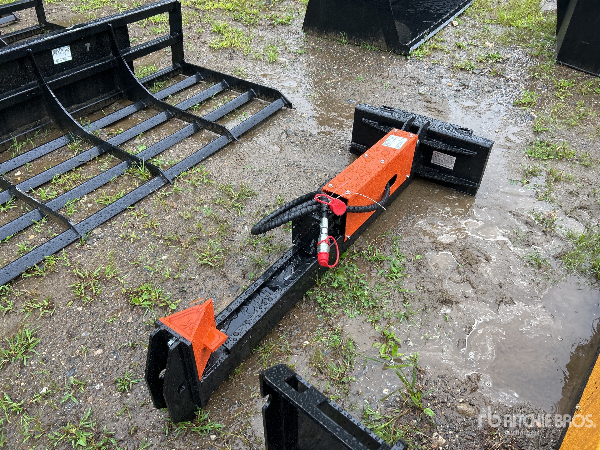 2026 GIYI GY-MLS62 16 in Mini Skid Steer Log Splitter (Unused)