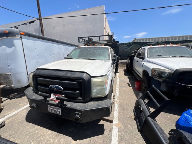 2012 Ford F-550 XL 4x4 Crew Cab Flatbed Truck