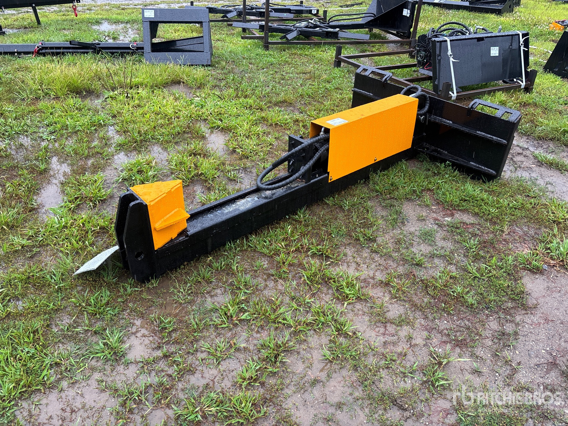 2026 GIYI GY-HLS82 Skid Steer Log Splitter (Unused)