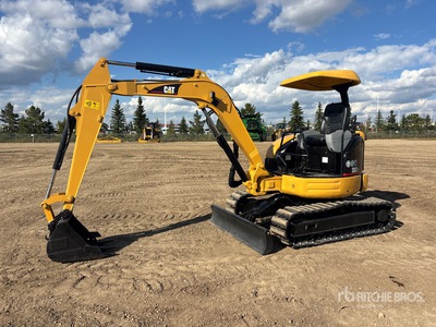 2002 Cat 303 CR حفارة صغيرة