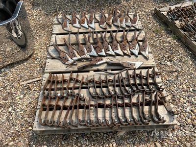 Quantity of (22) Quantity of Fertilizer Applicator Knives