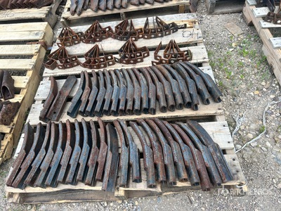 Quantity of Air Seeder Knife Opener Bodies & Mounting Brackets