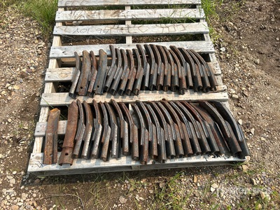 Quantity of (40) Cultivator Chisel Plow Points