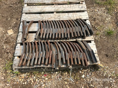 Quantity of (40) Cultivator Chisel Plow Points