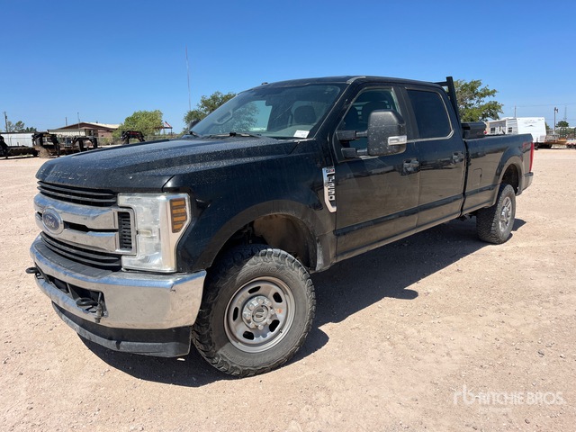 2018 Ford F-250 STX 4x4 Crew Cab Pickup