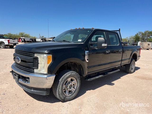 2017 Ford F-250 XL 4x4 Crew Cab Pickup
