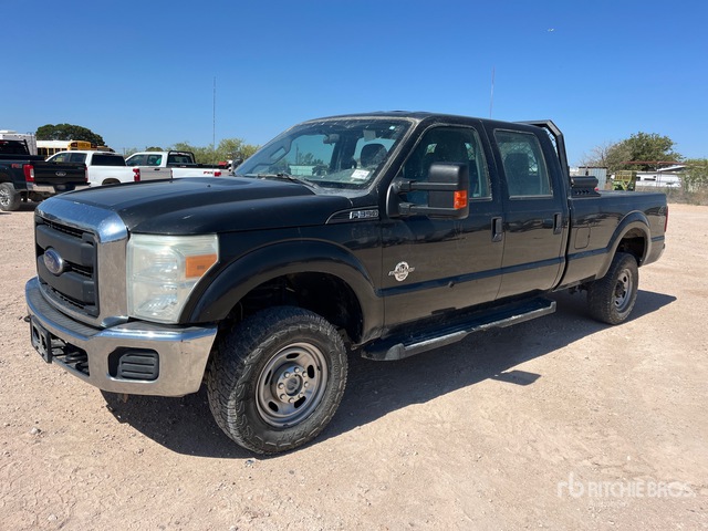 2015 Ford F-350 XL 4x4 Crew Cab Pickup