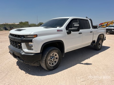 2023 Chevrolet Silverado 3500HD 4x4 Crew Cab Pickup
