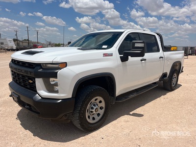 2023 Chevrolet Silverado 3500HD 4x4 Crew Cab Pickup