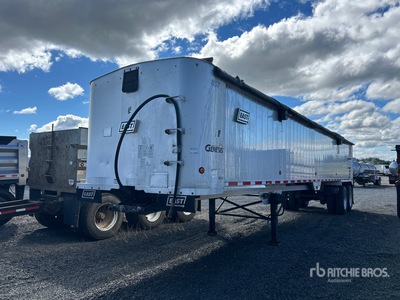 2007 East 30 ft T/A End Dump Trailer