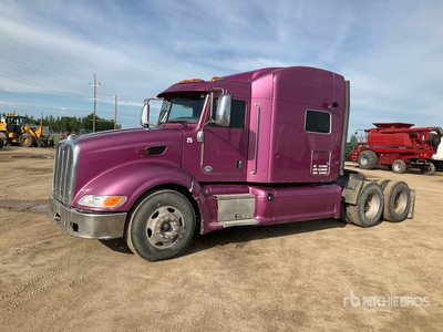 2012 Peterbilt 386 T/A Sleeper Truck Tractor